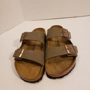 Birkenstock Women's, Arizona BS Sandal  Stone Regular Fit Size 40EU